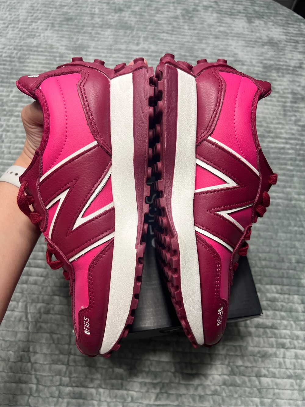Figs New Balance 327 Sneakers - Picture 8 of 15